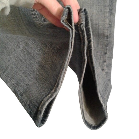 Vigoss Size 9 Jeans New York Bootcut Distressed Blue Denim Womens Flap Pockets - Picture 5 of 8